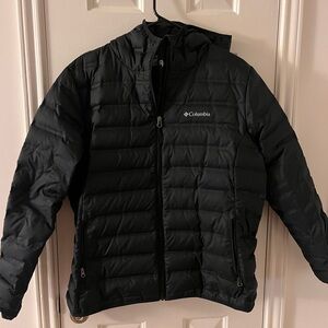 Columbia - Women’s mid-weight puffer jacket - black - size XL.